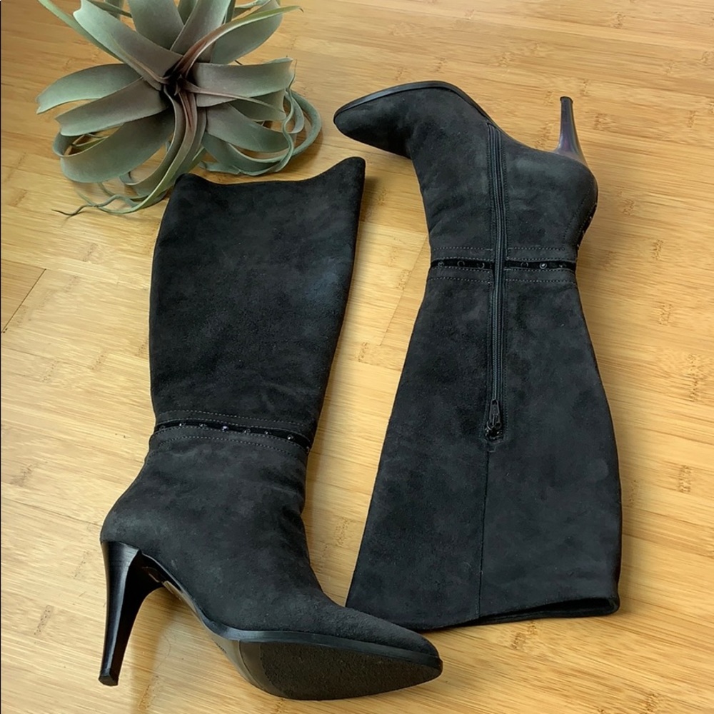 Like new gorgeous Italian suede boots